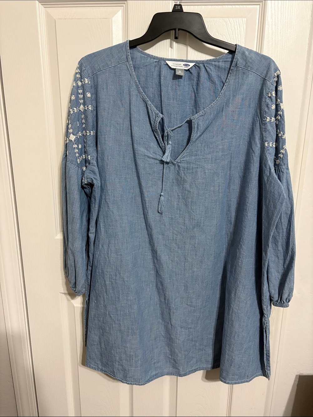 Old Navy Light Blue Embroidered Chambray Tunic Dress